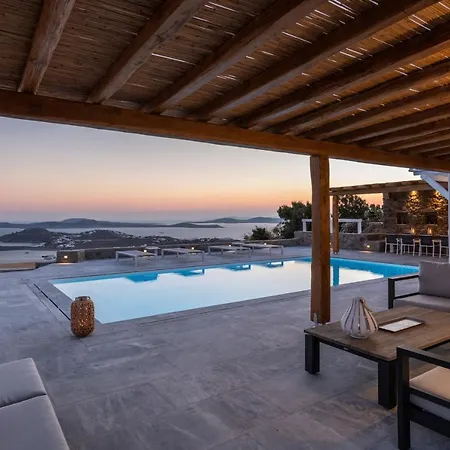 Sara Mykonos *