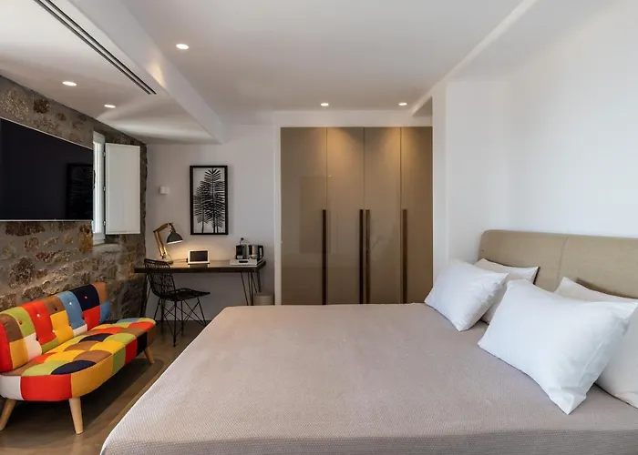 Sara Mykonos * Psarrou